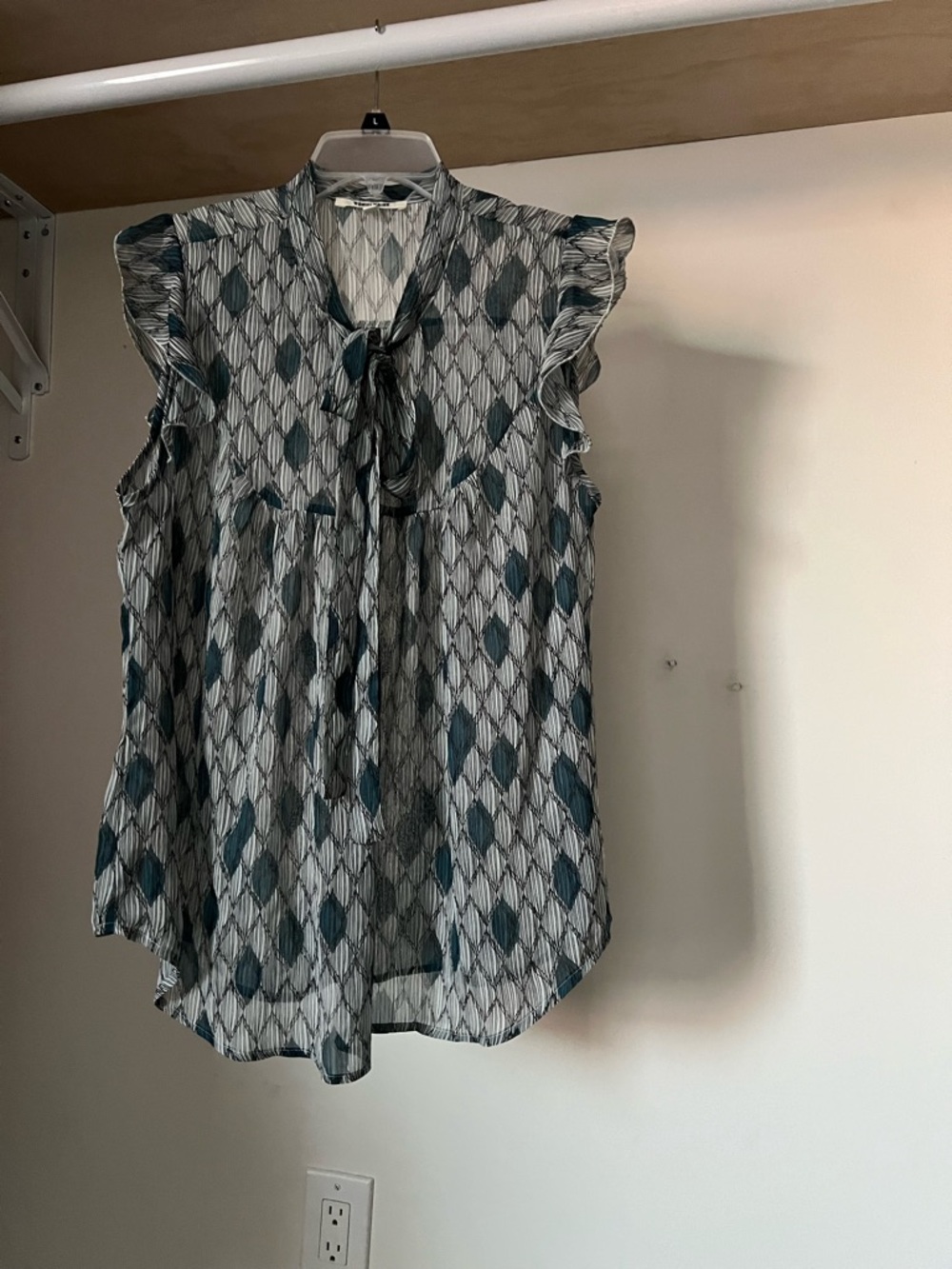 Daniel Rainn women Sleeveless Tie-Neck Shell Top in Teal and White,black